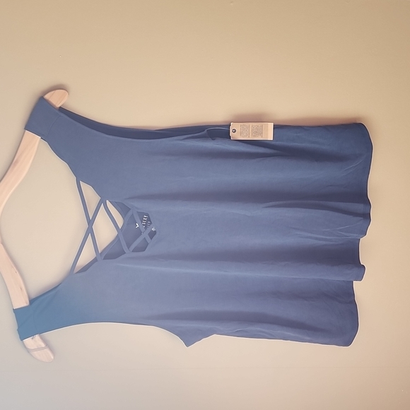 American Eagle Outfitters Tops - America Eagle top